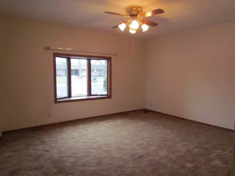 1087 E Center St, Marion, OH 43302 photo 7