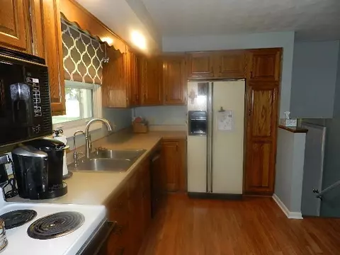 447 Edgefield Dr, Marion, OH 43302 photo 10