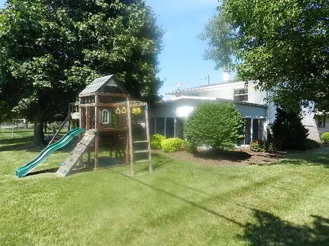 447 Edgefield Dr, Marion, OH 43302 photo 3