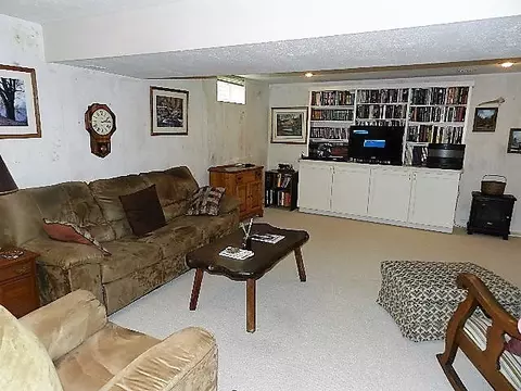 335 Seffner S, Marion, OH 43302 photo 2