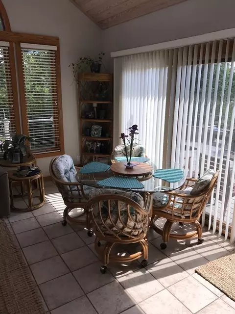 292 E Washington Ave, Marion, OH 43302 photo 3