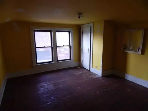 561 Mary St, Marion, OH 43302 photo 2