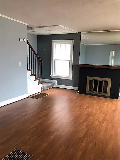 423 Forest St, Marion, OH 43302 photo 2