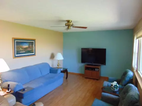 785 Wolfinger Rd, Marion, OH 43302 photo 2