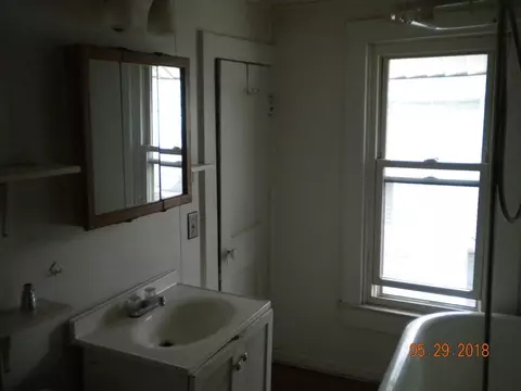 369 Davids St, Marion, OH 43302 photo 3