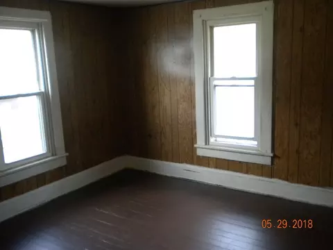 369 Davids St, Marion, OH 43302 photo 2