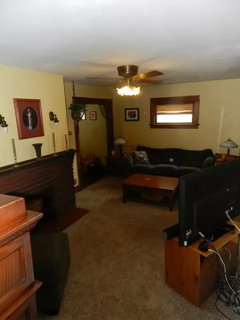 598 Mary St, Marion, OH 43302 photo 2
