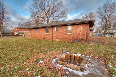325 E Bigelow St, Upper Sandusky, OH 43351 photo 4