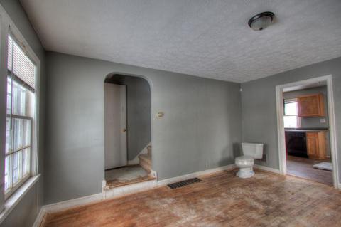 564 Universal, Marion, OH 43302 photo 6
