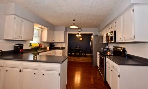 896 Laura Dr, Marion, OH 43302 photo 16