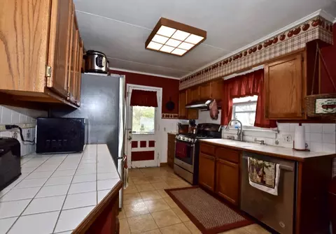 211 Bain Ave, Marion, OH 43302 photo 4