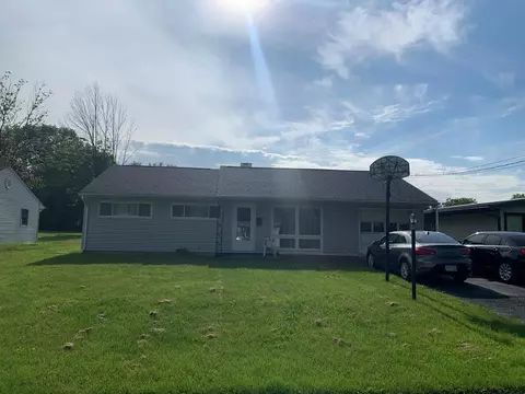 217 Dennis Ave, Marion, OH 43302 photo 1