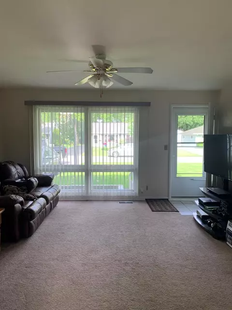 217 Dennis Ave, Marion, OH 43302 photo 4