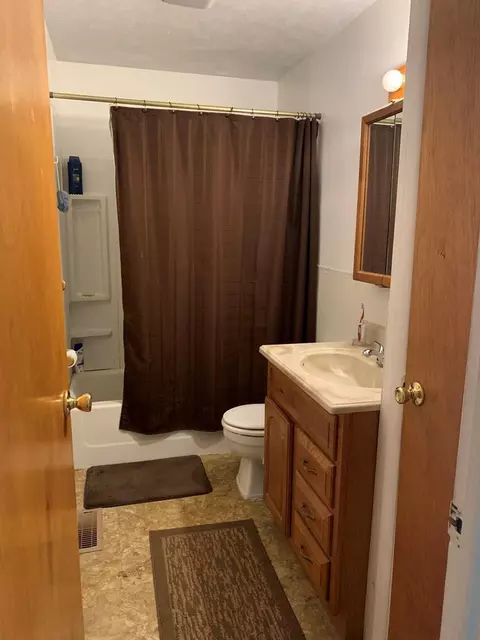 217 Dennis Ave, Marion, OH 43302 photo 6