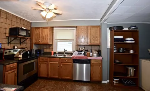 176 Chicago, Marion, OH 43302 photo 9