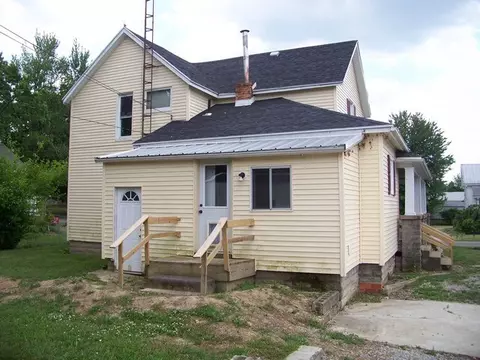513 E Carrol St, Kenton, OH 43326 photo 4