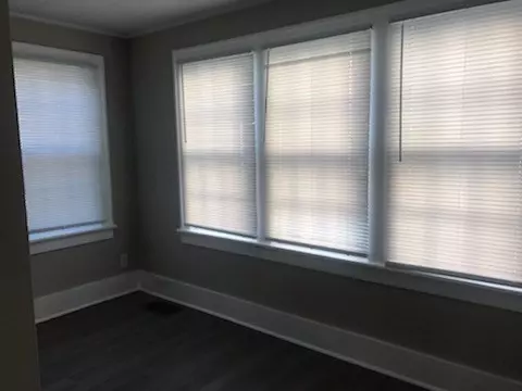 239 E Walnut St, Marion, OH 43302 photo 6
