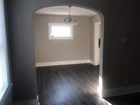 239 E Walnut St, Marion, OH 43302 photo 8