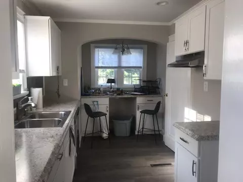 239 E Walnut St, Marion, OH 43302 photo 3
