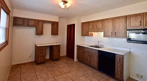 832 Central Dr, Marion, OH 43302 photo 5