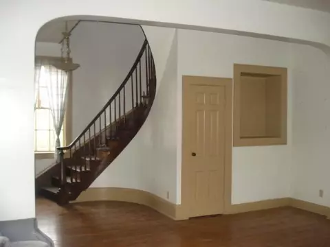 327 S Center St, Springfield, OH 45506 photo 8
