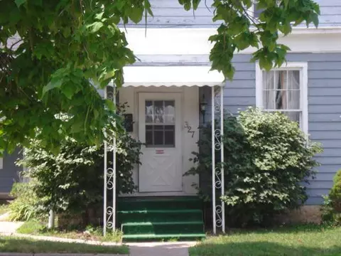 327 S Center St, Springfield, OH 45506 photo 2