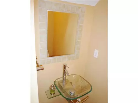 4939 Dublin Fls, Columbus, OH 43221 photo 18
