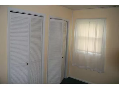 684 E Mound St, Circleville, OH 43113 photo 9