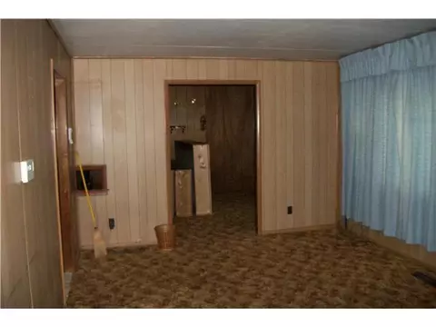 684 E Mound St, Circleville, OH 43113 photo 3