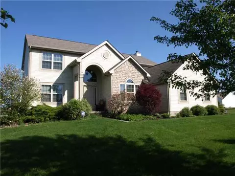 320 Hillcrest Dr, Circleville, OH 43113 photo 2