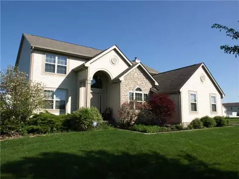320 Hillcrest Dr, Circleville, OH 43113 photo 1