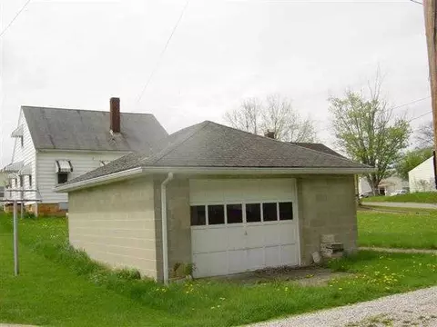 1286 3rd St, Logan, OH 43138 photo 3