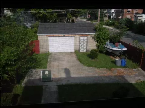 653 Gilbert St, Columbus, OH 43205 photo 3