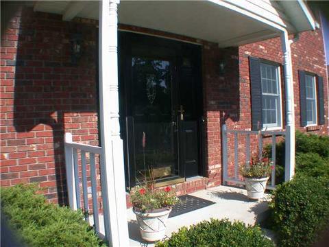 5095 Brookshire Ln, Springfield, OH 45502 photo 2