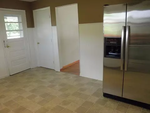 727 E Mound St, Circleville, OH 43113 photo 7