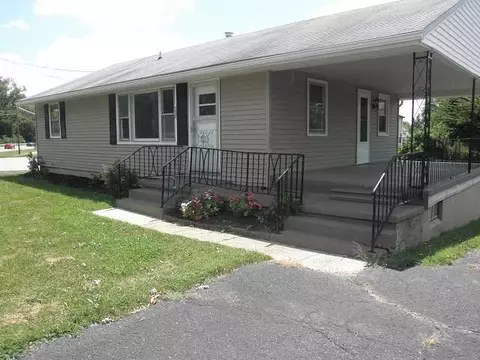727 E Mound St, Circleville, OH 43113 photo 1