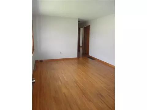 727 E Mound St, Circleville, OH 43113 photo 3