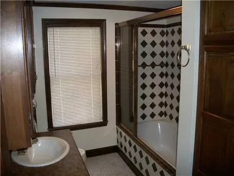 701 N Pickaway St, Circleville, OH 43113 photo 9