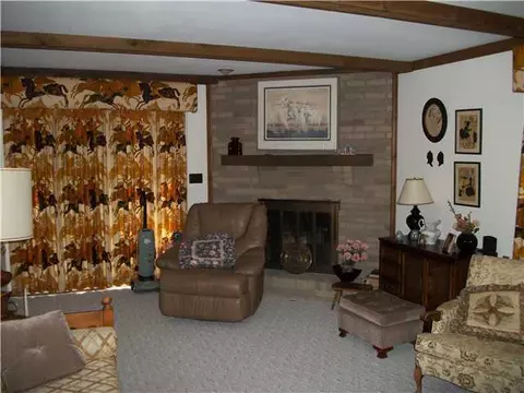 701 N Pickaway St, Circleville, OH 43113 photo 6