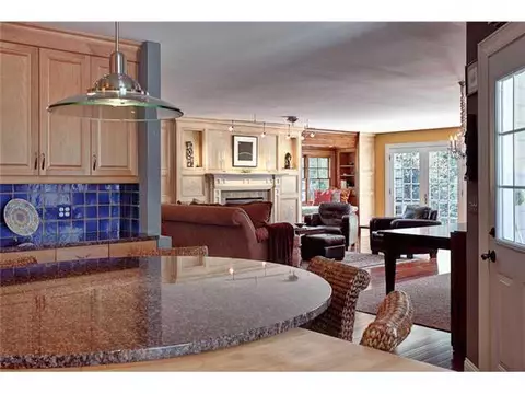 463 Acton Rd, Columbus, OH 43214 photo 6