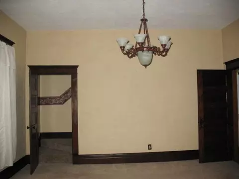 325 E Hunter St, Logan, OH 43138 photo 4