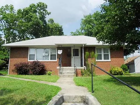 372 E Main St, Circleville, OH 43113 photo 1