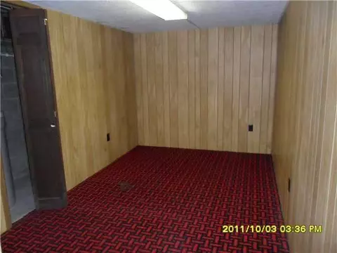 372 E Main St, Circleville, OH 43113 photo 11