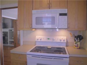 209 E Pacemont Rd, Columbus, OH 43202 photo 12