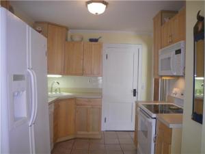 209 E Pacemont Rd, Columbus, OH 43202 photo 4
