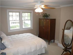 209 E Pacemont Rd, Columbus, OH 43202 photo 16