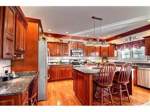 517 Bowers Ct, Circleville, OH 43113 photo 5