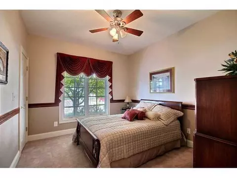 517 Bowers Ct, Circleville, OH 43113 photo 6