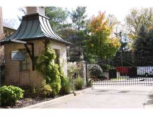 16 Lyonsgate Rd, Bexley, OH 43209 photo 2
