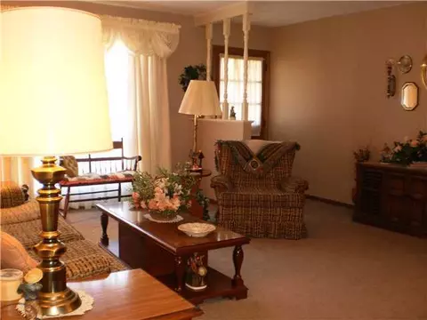 3208 Bristol Dr, Springfield, OH 45503 photo 8